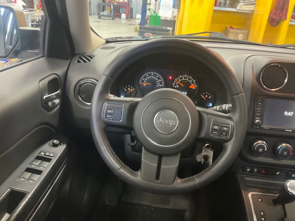 Used 2014 Jeep Patriot Latitude w/ Sun/Sound Group AWD/4WD image 12