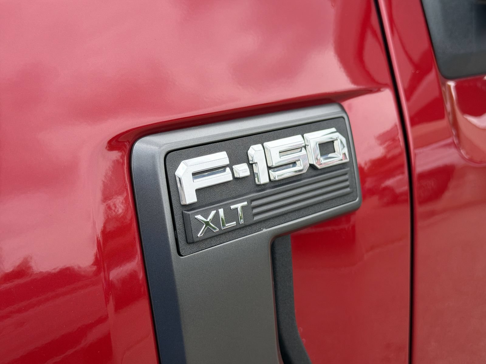 Used 2022 Ford F150 XLT w/ Equipment Group 302A High AWD/4WD image 18