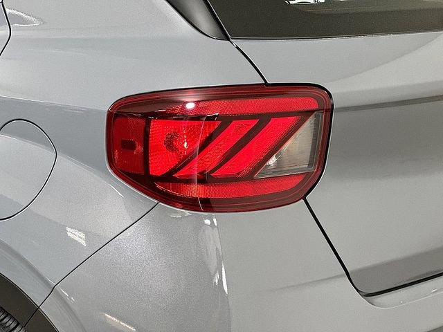 Used 2023 Hyundai Venue SEL w/ Cargo Package FWD image 25