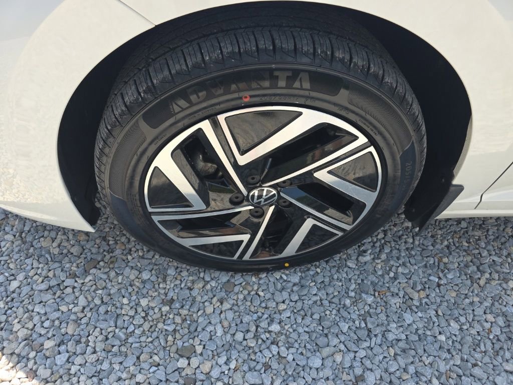 Used 2023 Volkswagen Jetta SEL FWD image 12