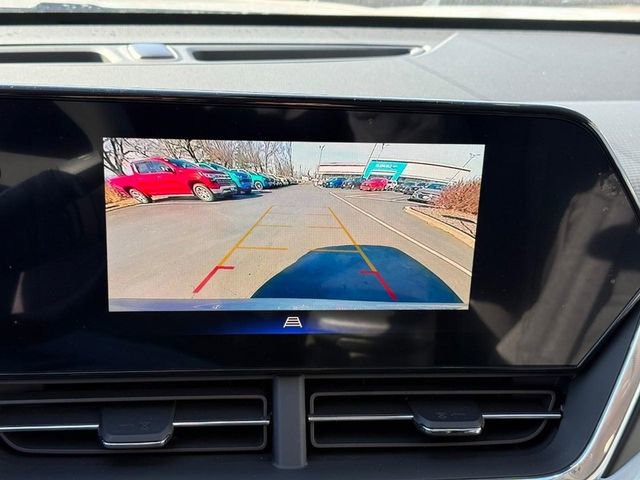 Used 2025 Chevrolet Trax LT w/ Driver Confidence Package image 23