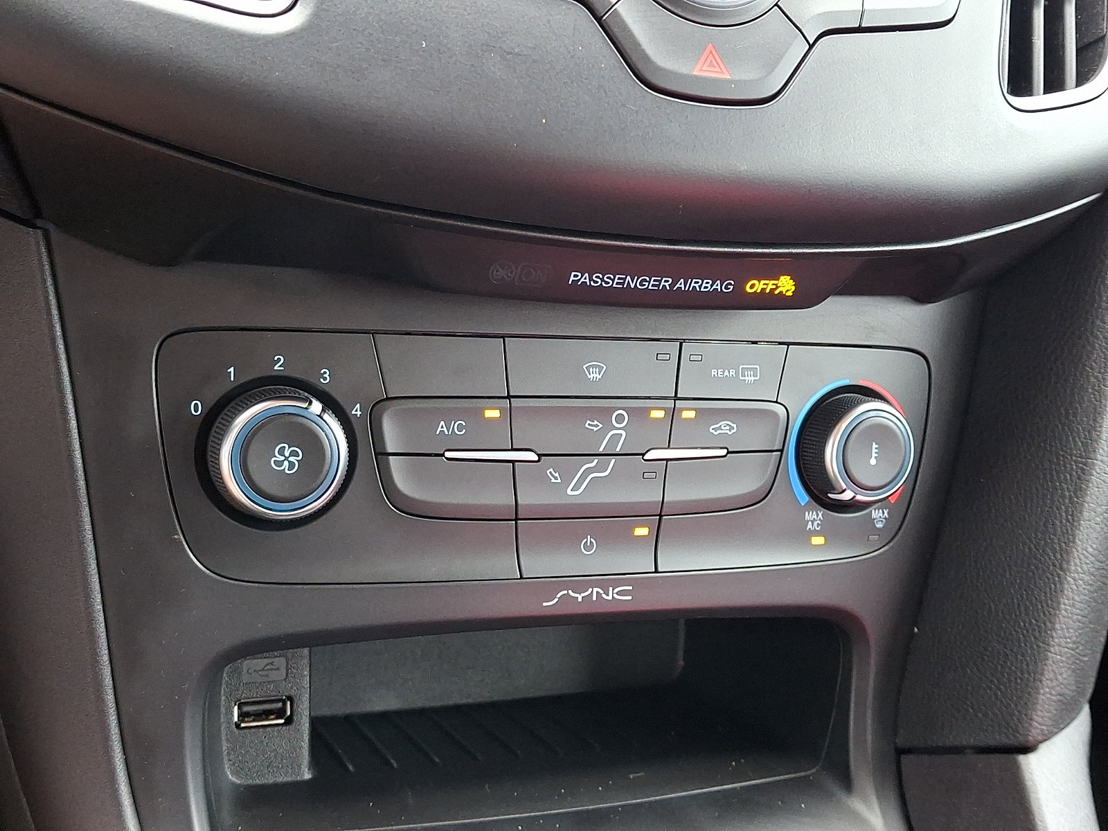 Used 2016 Ford Focus SE FWD image 17