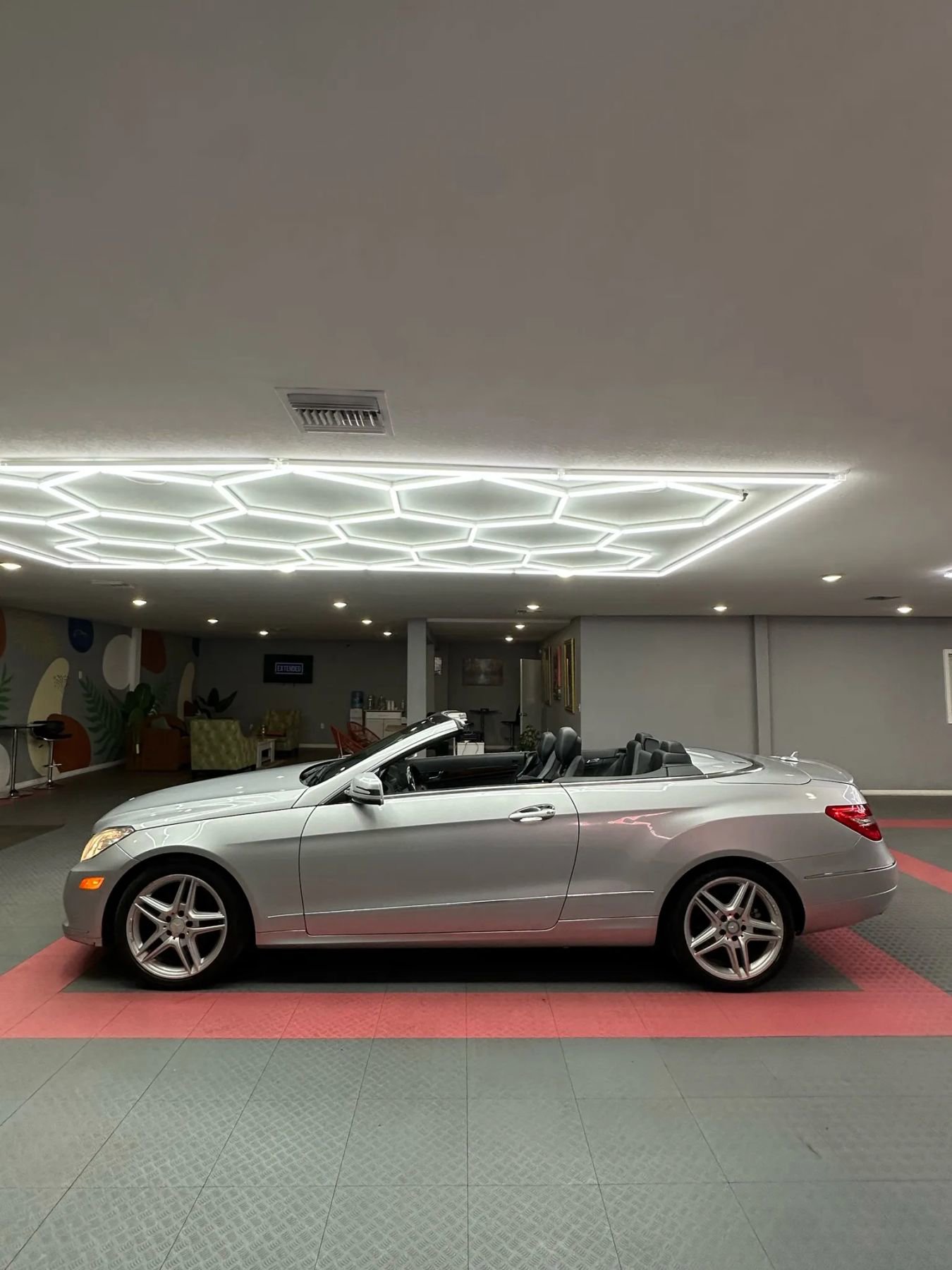 Used 2011 Mercedes-Benz E 350 Cabriolet image 3