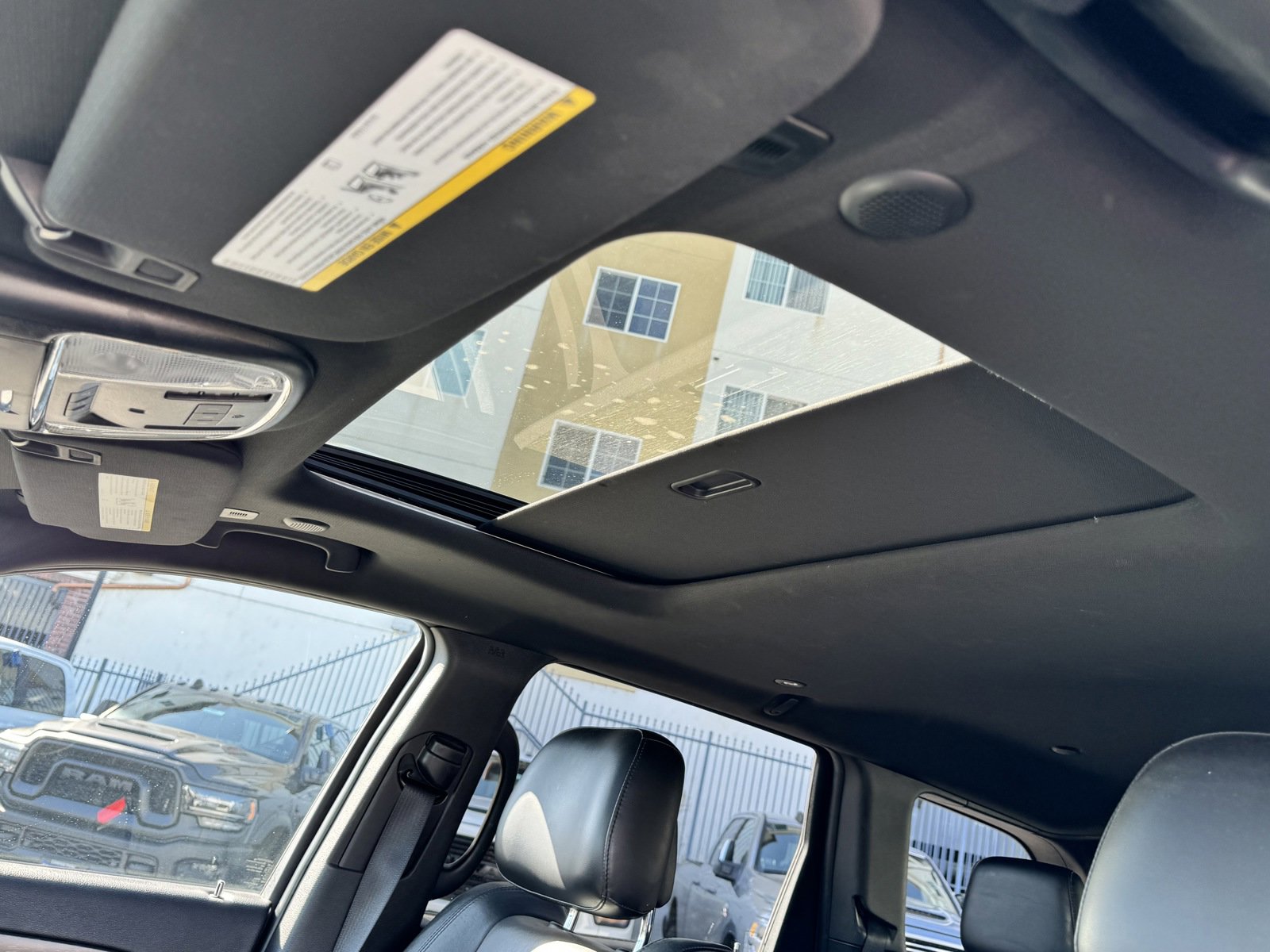 Used 2018 Jeep Grand Cherokee Altitude image 21