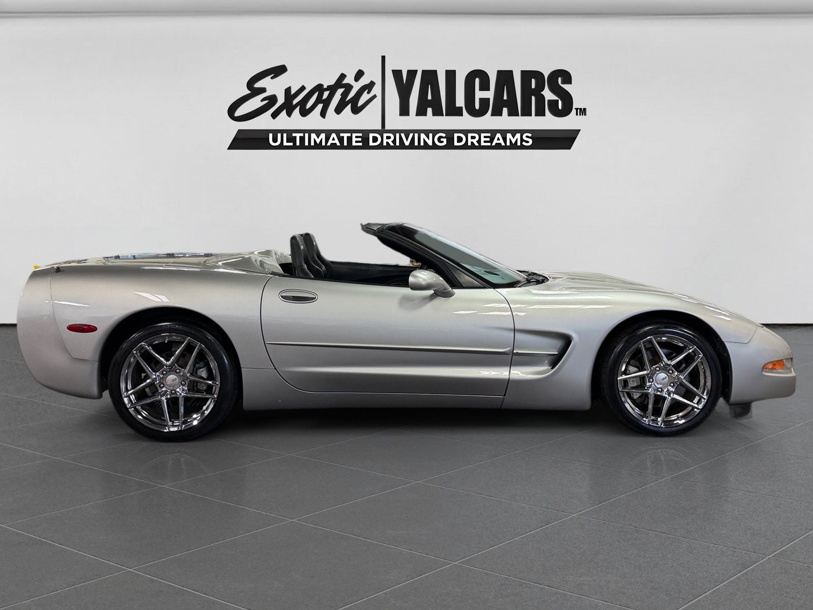 Used 2004 Chevrolet Corvette Convertible w/ Preferred Equipment Group RWD image 6