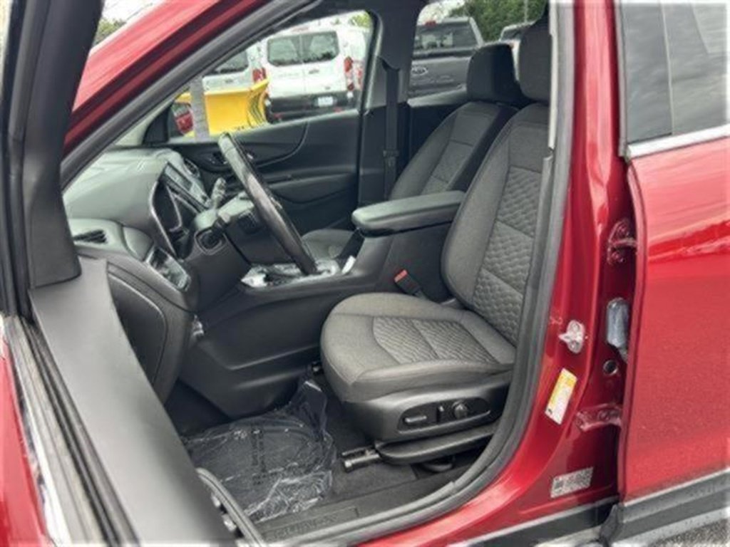 Used 2020 Chevrolet Equinox LT w/ Driver Convenience Package image 46