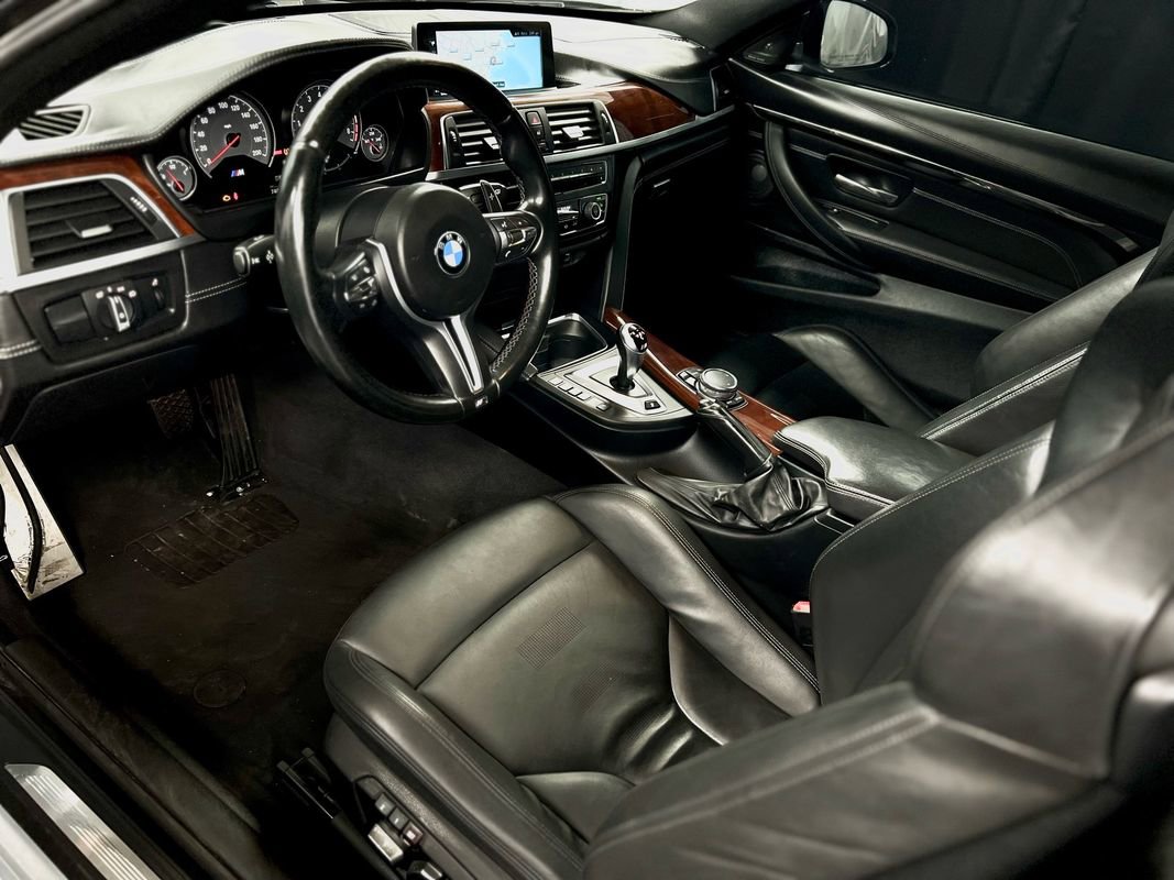 Used 2017 BMW M4 Coupe w/ Executive Package image 16