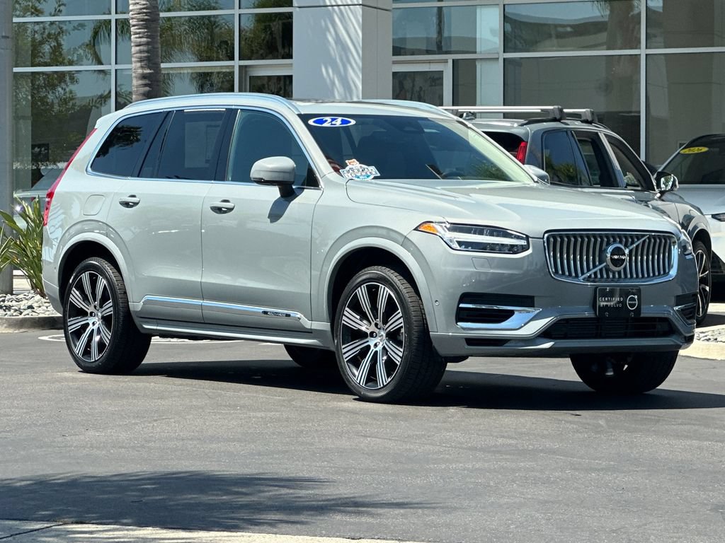 Certified 2024 Volvo XC90 T8 Plus AWD/4WD image 7