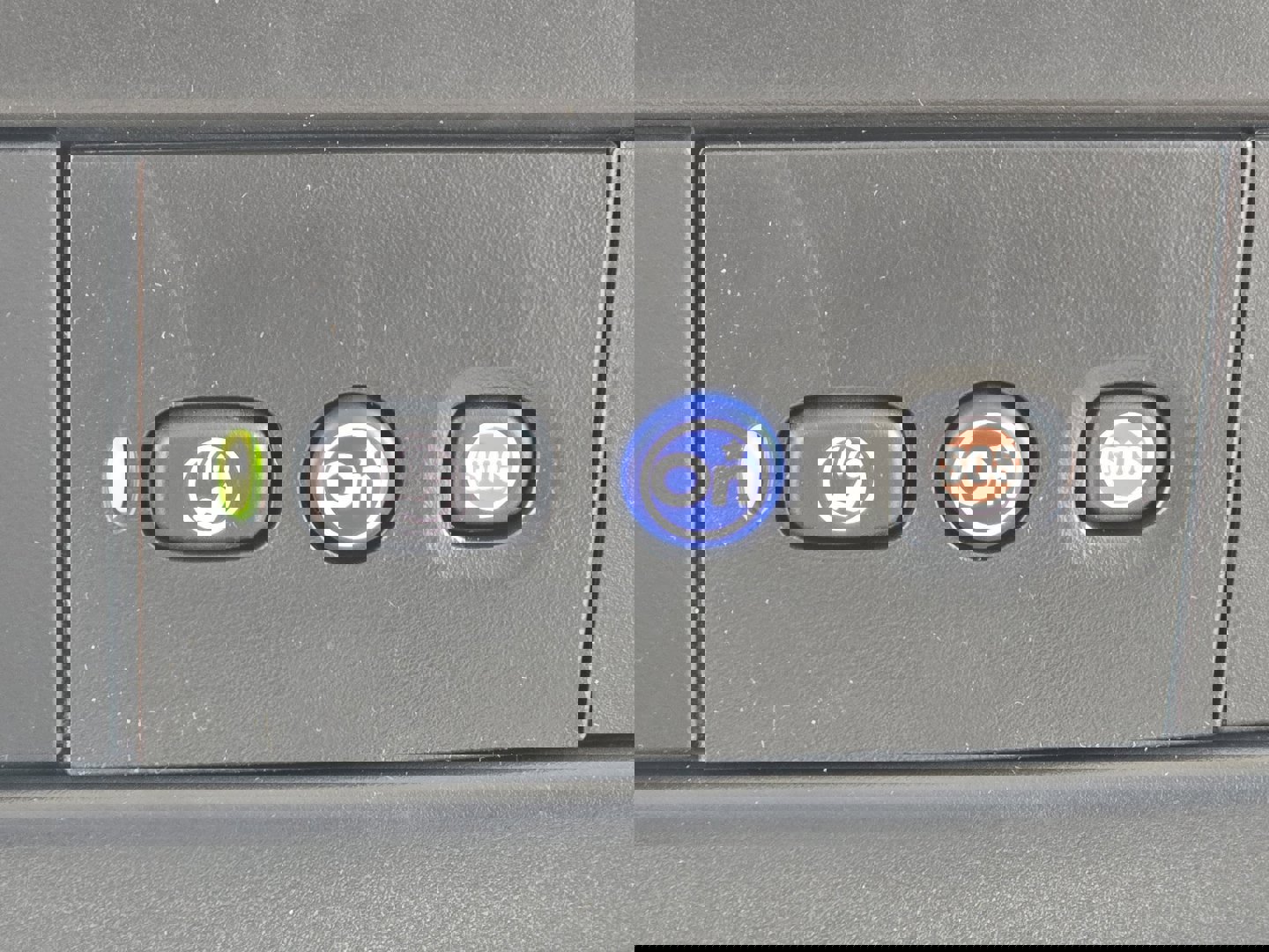 New 2026 Chevrolet Express 2500 w/ Driver Convenience Package RWD image 5