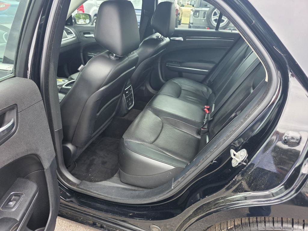Used 2017 Chrysler 300 C w/ Light Group image 8