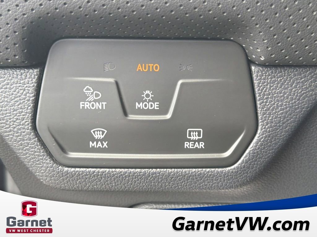 Used 2025 Volkswagen Atlas SEL Premium R-Line image 38