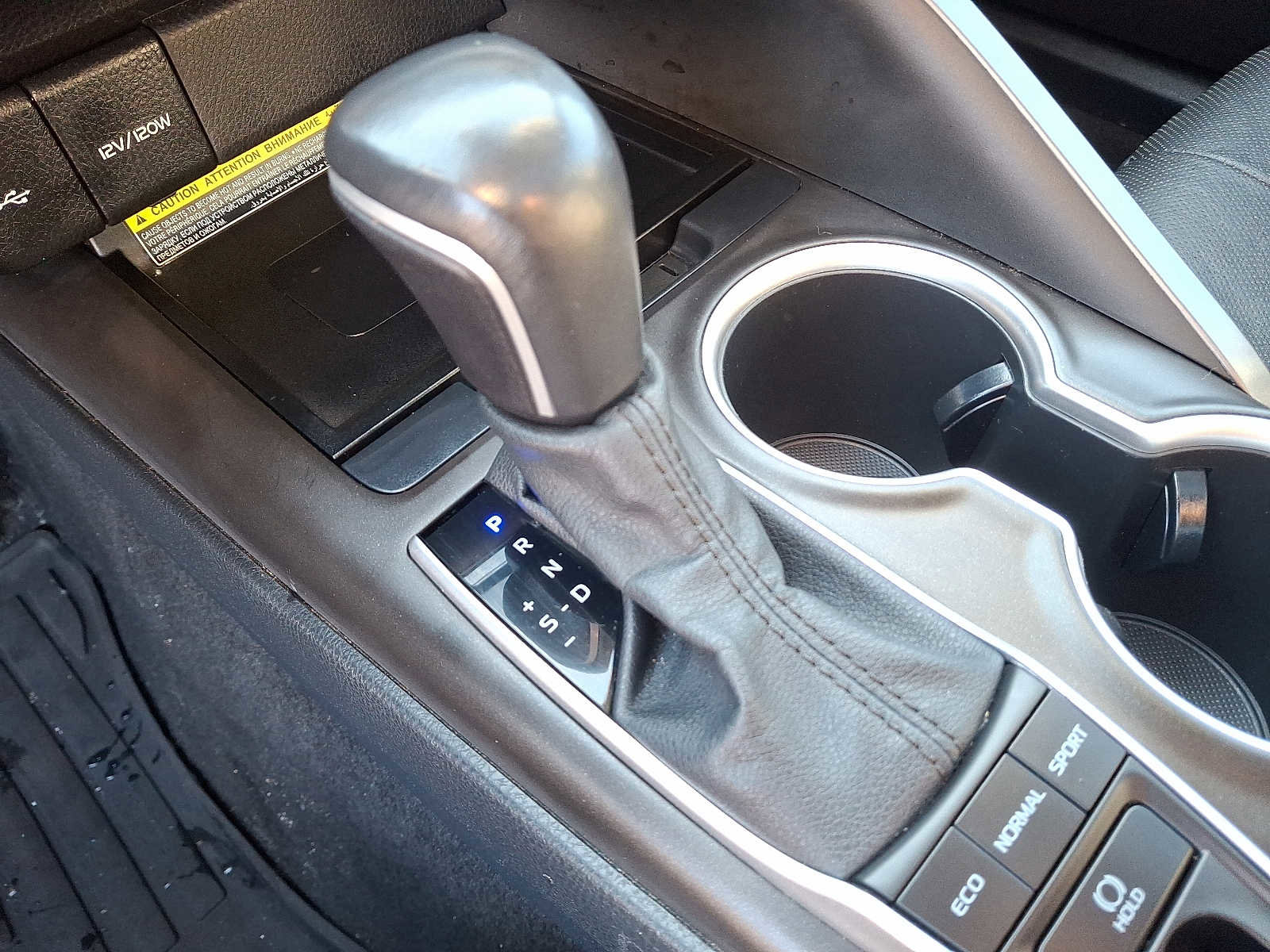 Used 2021 Toyota Camry XLE w/ Navigation Package image 16