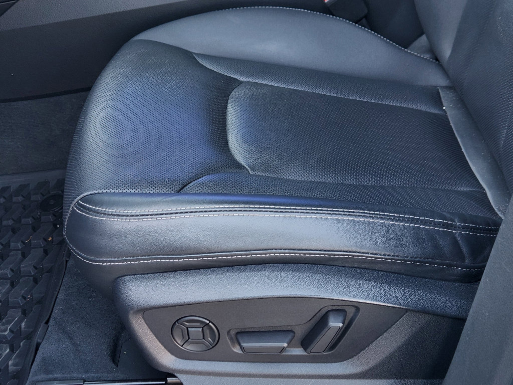 Used 2022 Audi Q8 Premium Plus image 24