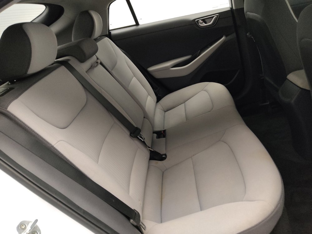 Used 2021 Hyundai Ioniq SE FWD image 19