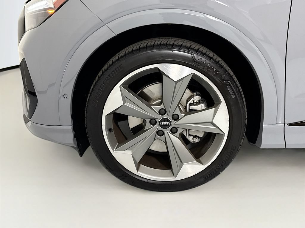 Certified 2026 Audi Q4 e-tron Premium Plus w/ Premium Plus AWD/4WD image 30