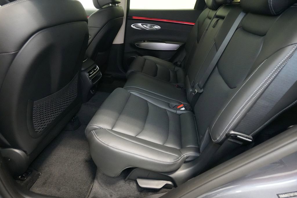 New 2026 Genesis GV70 2.5T Select image 24