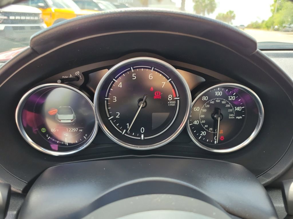 Used 2024 MAZDA MX-5 Miata Club w/ Weather Package image 17