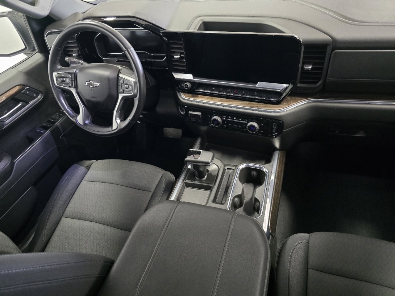 Used 2024 Chevrolet Silverado 1500 RST w/ Convenience Package II image 23