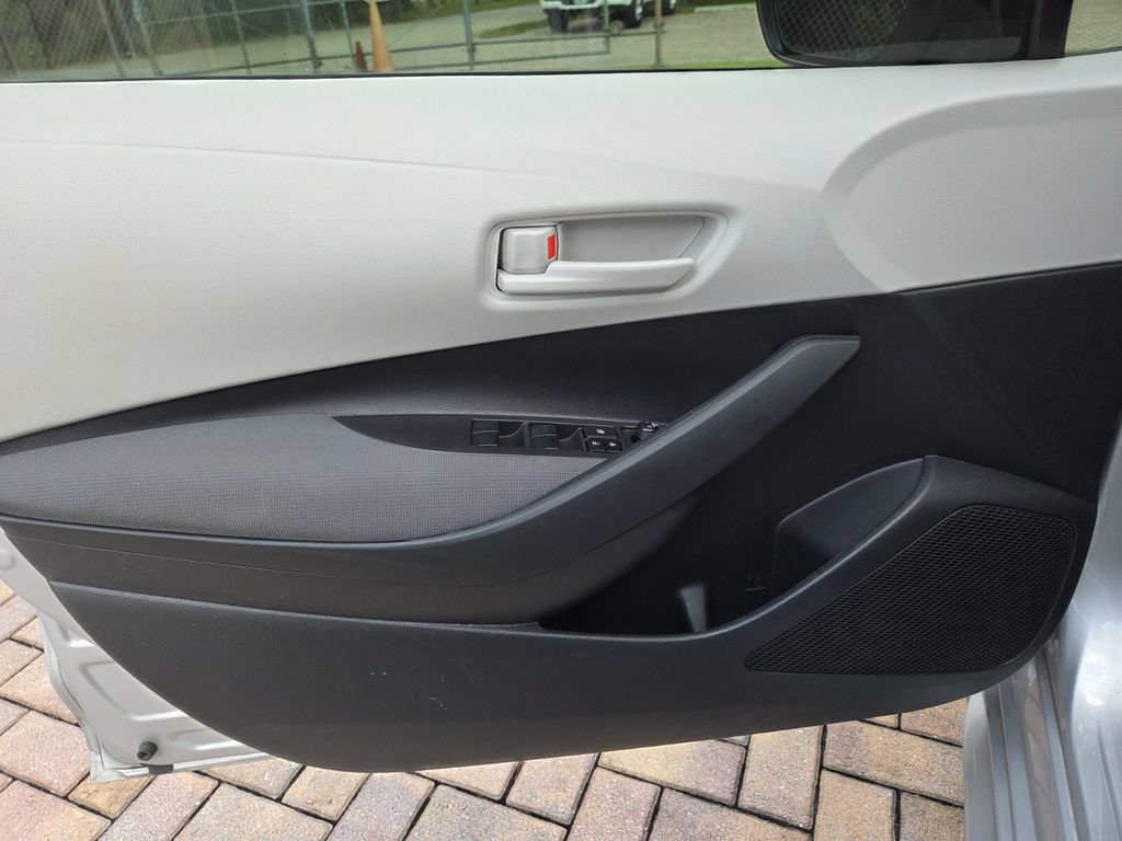 Certified 2025 Toyota Corolla LE FWD image 26