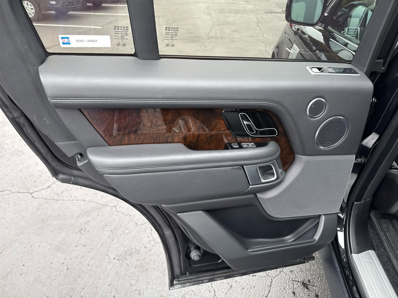 Used 2022 Land Rover Range Rover Westminster Edition image 28