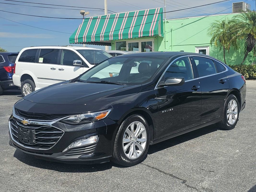 Used 2019 Chevrolet Malibu LT w/ Leather Package image 1