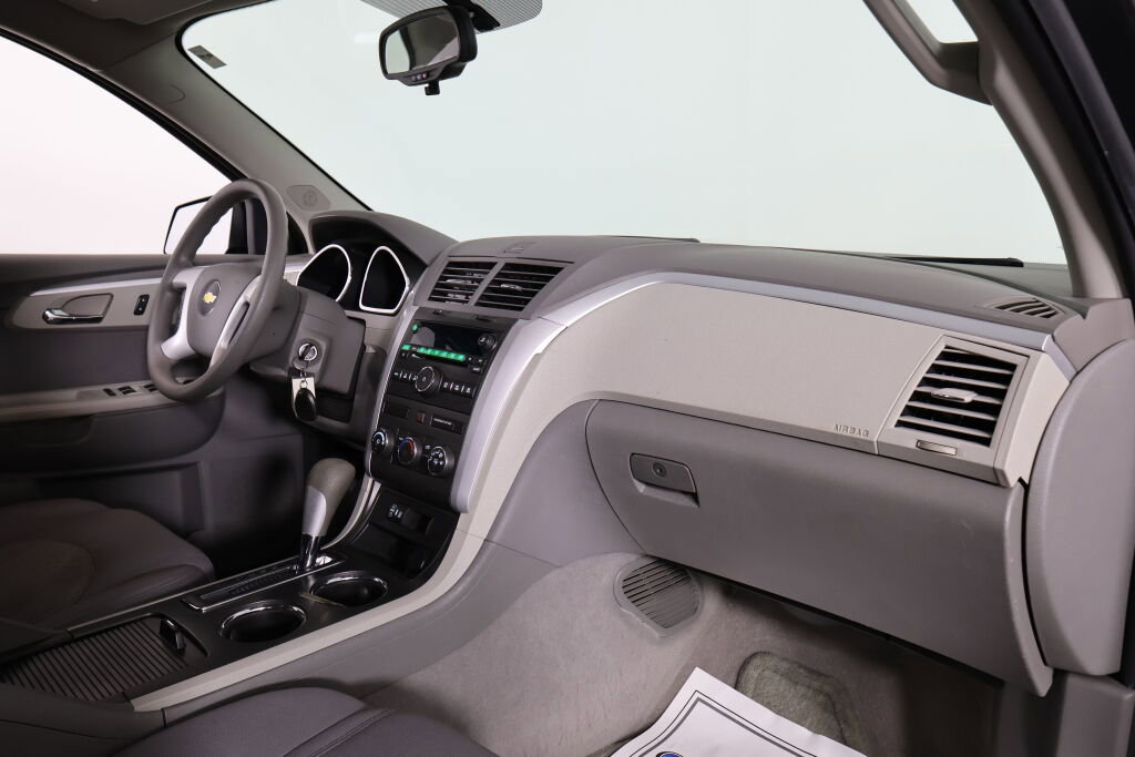 Used 2012 Chevrolet Traverse LS image 23
