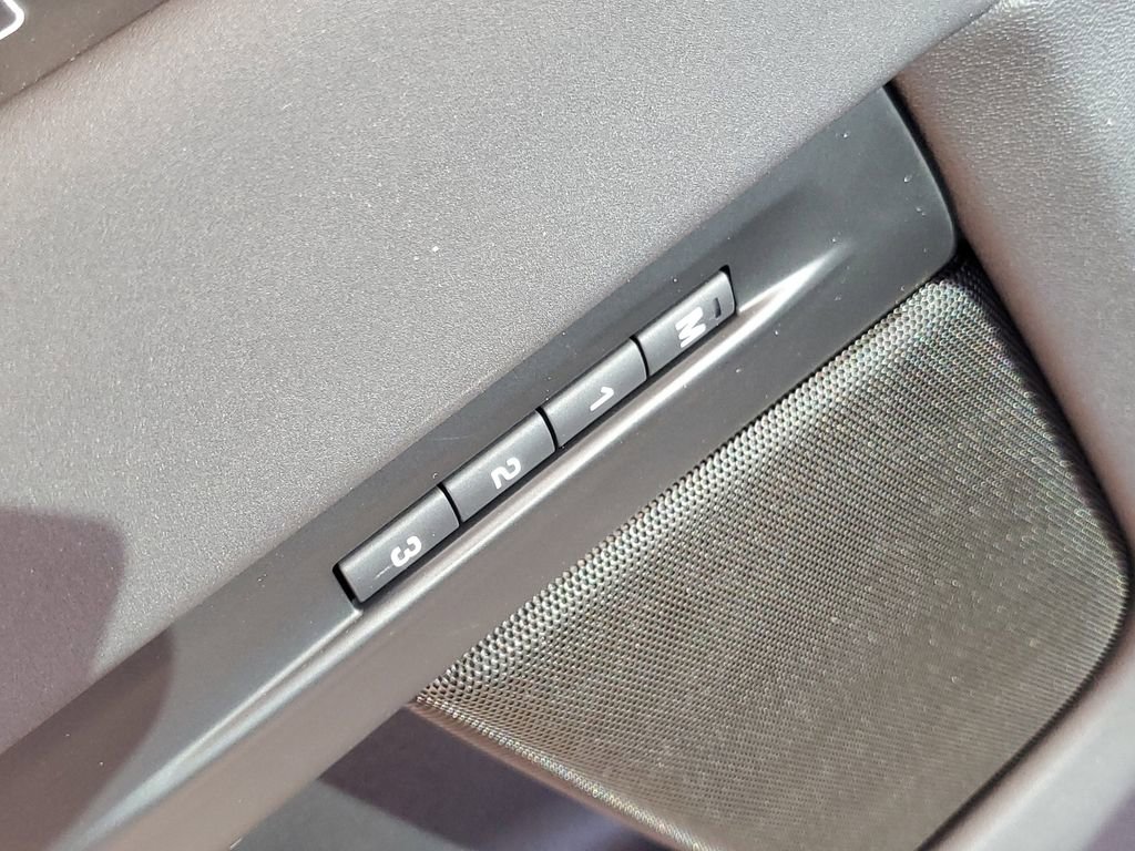 New 2026 Land Rover Range Rover Evoque S AWD/4WD image 10