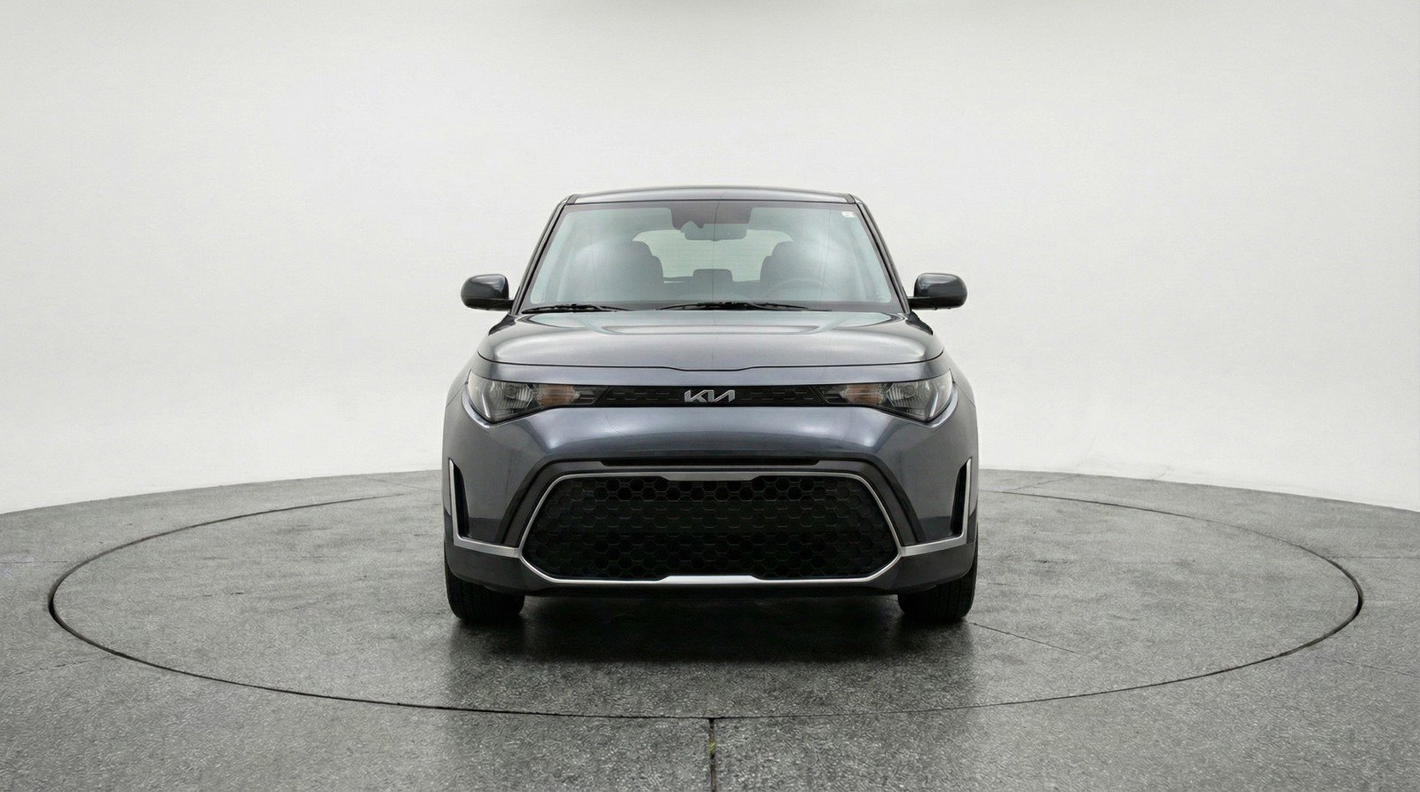 Used 2025 Kia Soul LX w/ LX Technology Package image 2