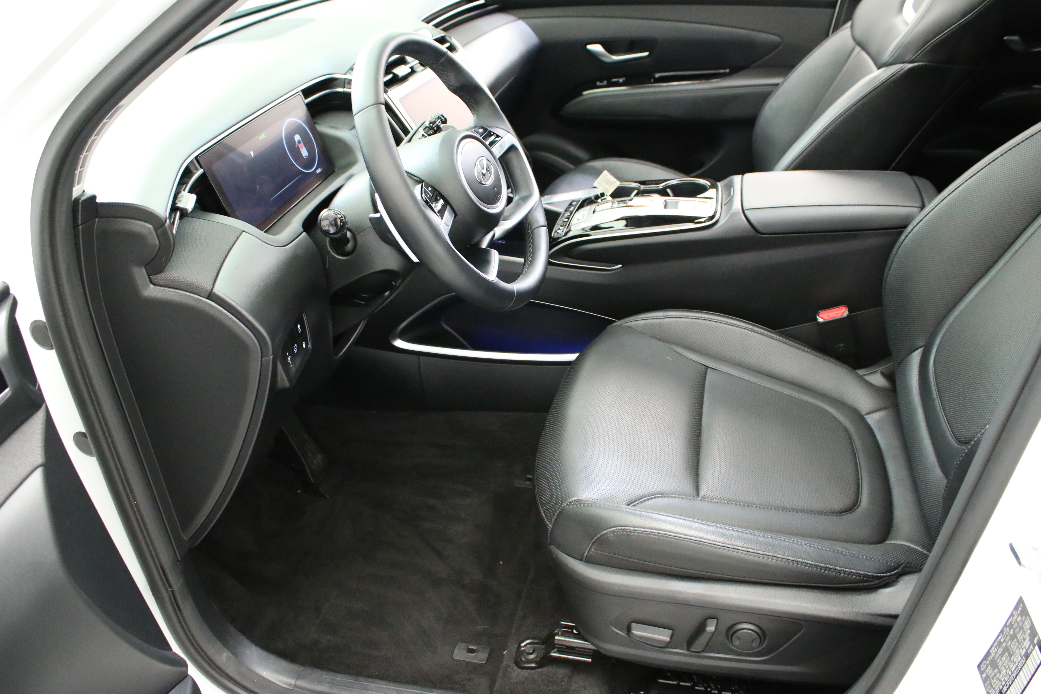 Used 2024 Hyundai Tucson Limited AWD/4WD image 24
