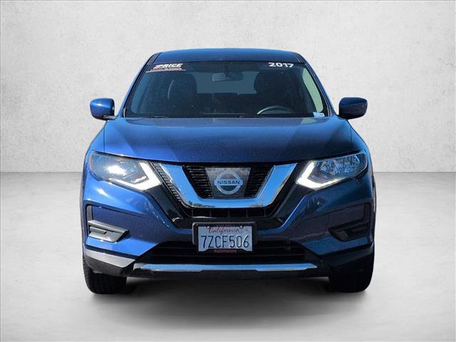 Used 2017 Nissan Rogue S image 2