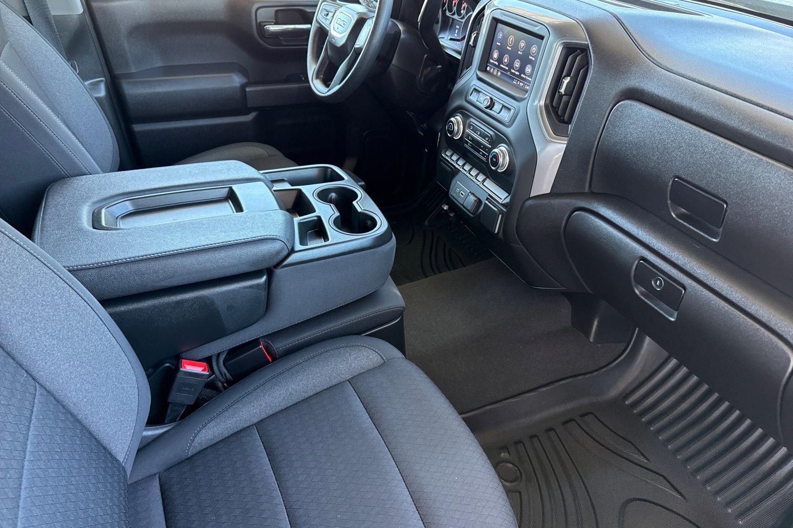 Used 2025 GMC Sierra 1500 Pro w/ Graphite Edition image 19