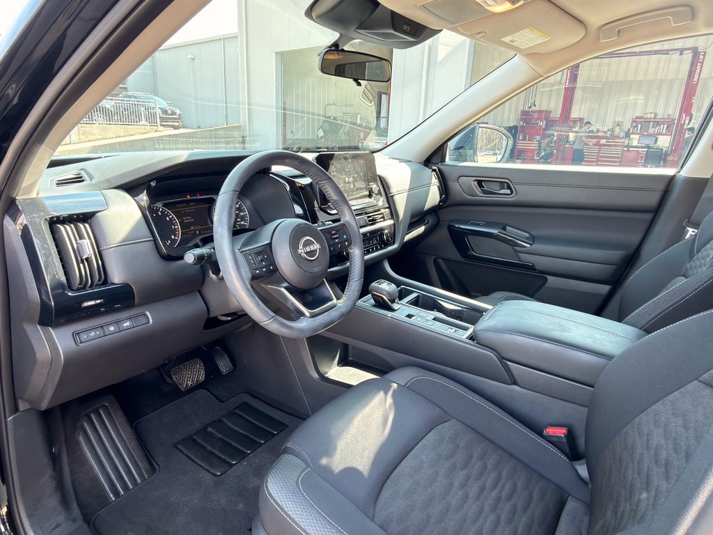 Certified 2025 Nissan Pathfinder SV w/ Cargo Package image 11
