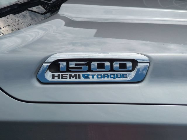 Used 2022 RAM 1500 Laramie AWD/4WD image 9