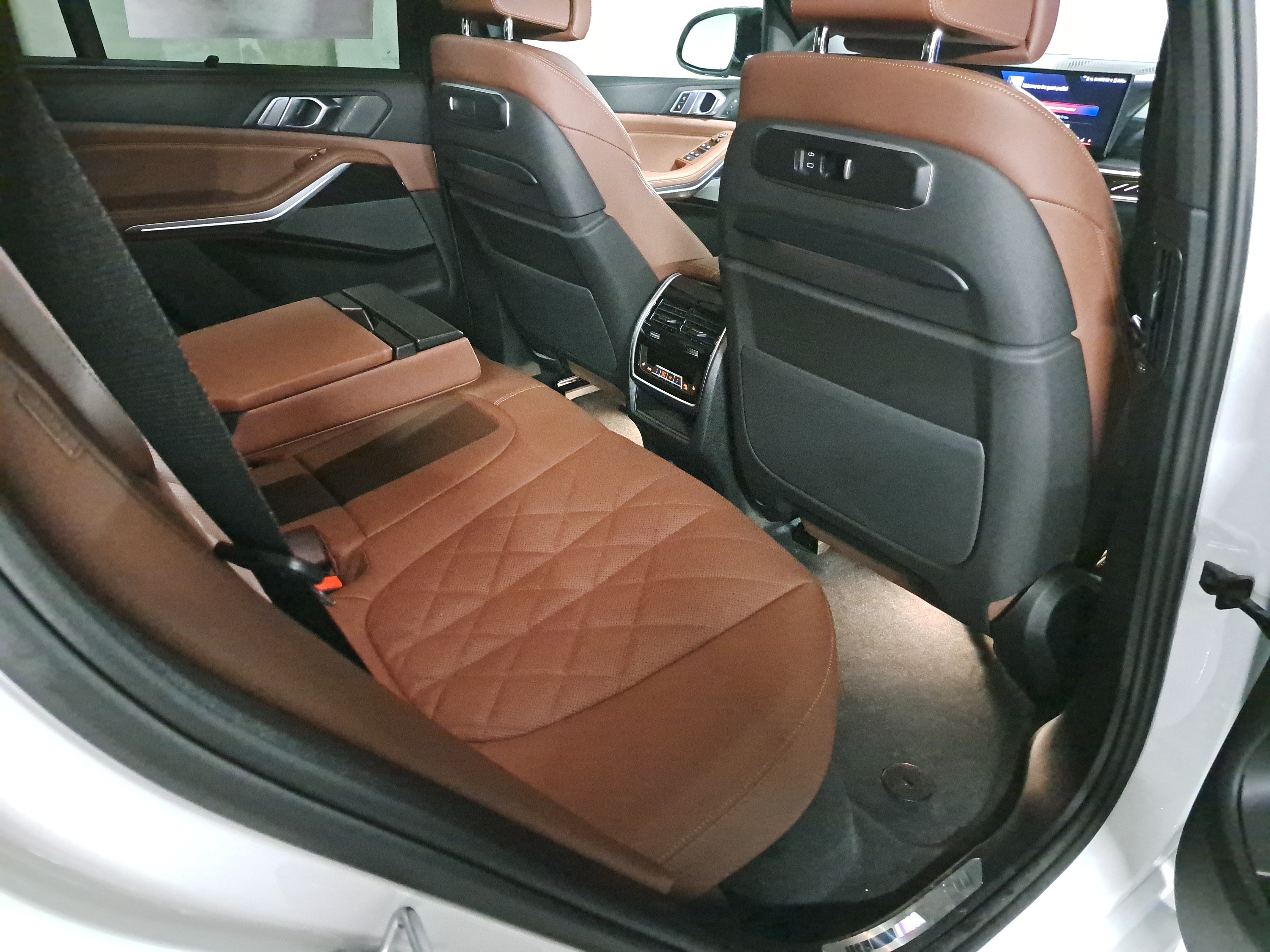 New 2026 BMW X5 M60i AWD/4WD image 11
