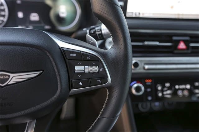 Used 2025 Genesis G70 3.3T Advanced image 15