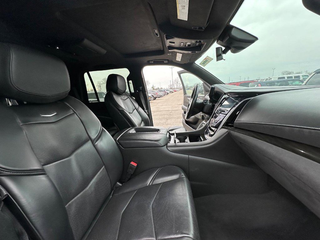 Used 2020 Cadillac Escalade Platinum image 20