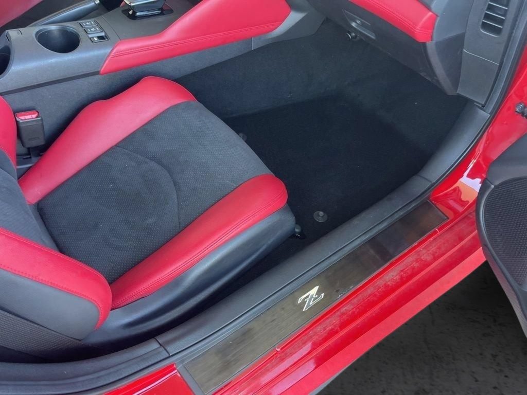 Used 2025 Nissan Z Performance w/ Floor Mat Package RWD image 25