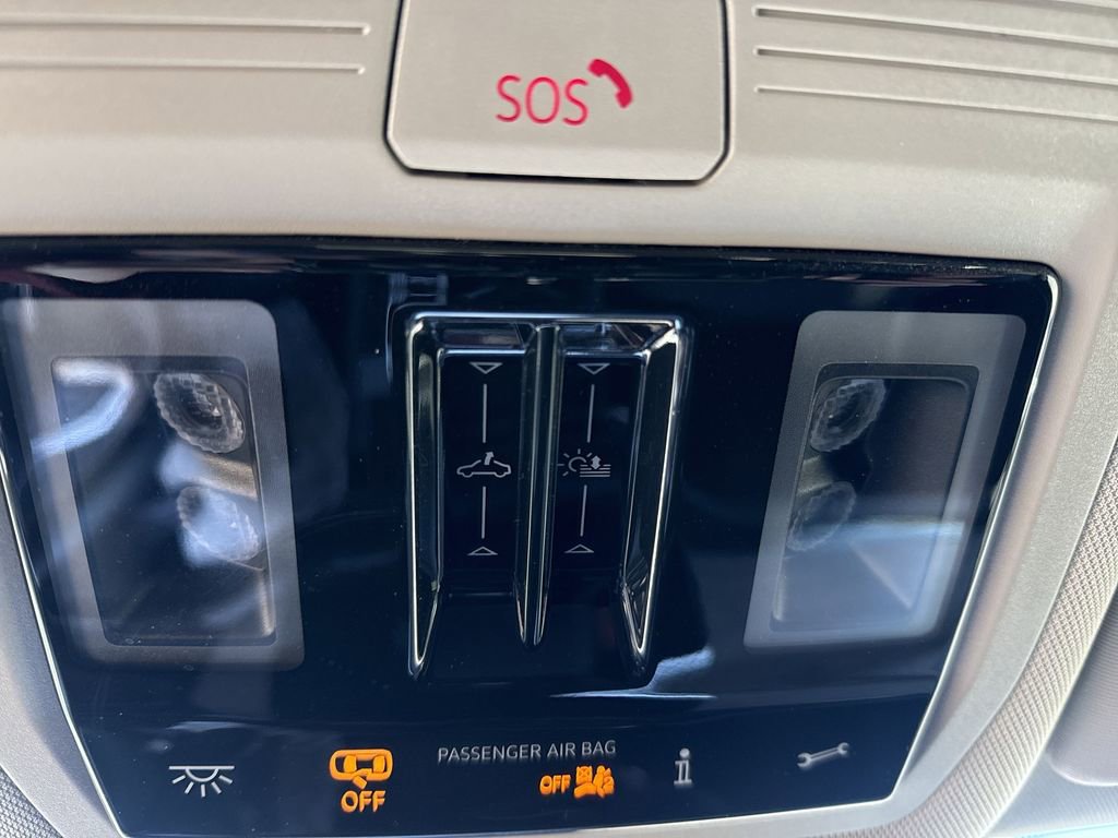 Certified 2025 Volkswagen Atlas SEL image 12