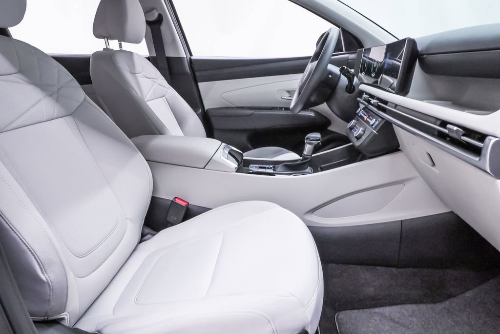 Certified 2026 Hyundai Tucson SE image 13