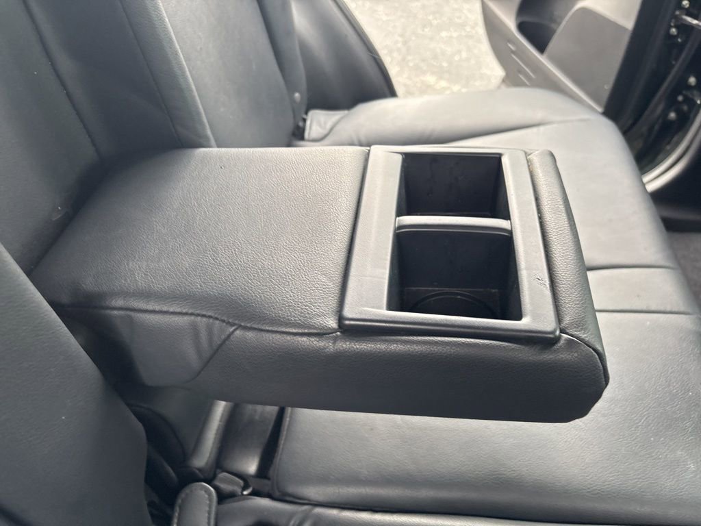 Used 2013 Toyota RAV4 Limited image 28