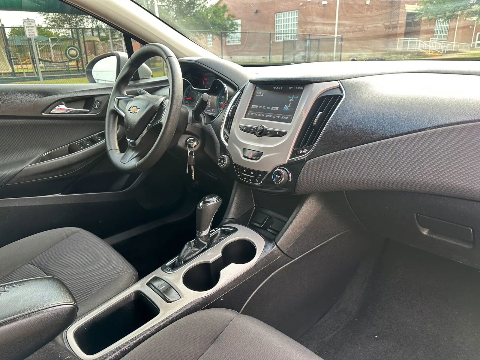 Used 2018 Chevrolet Cruze LS FWD image 24