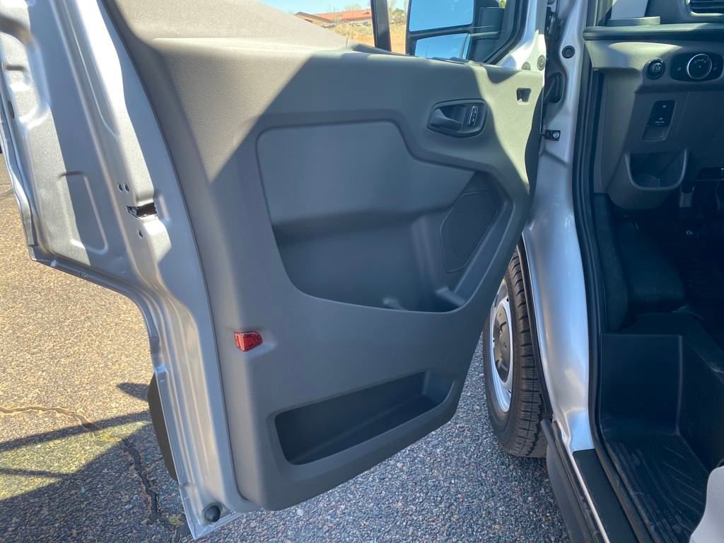 New 2025 Ford Transit 150 Low Roof RWD image 10