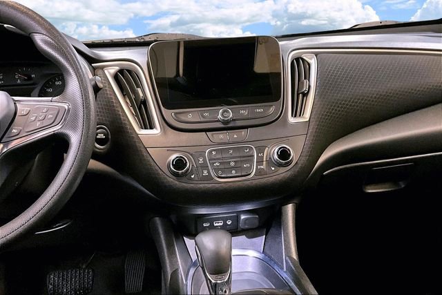 Used 2023 Chevrolet Malibu LT image 9