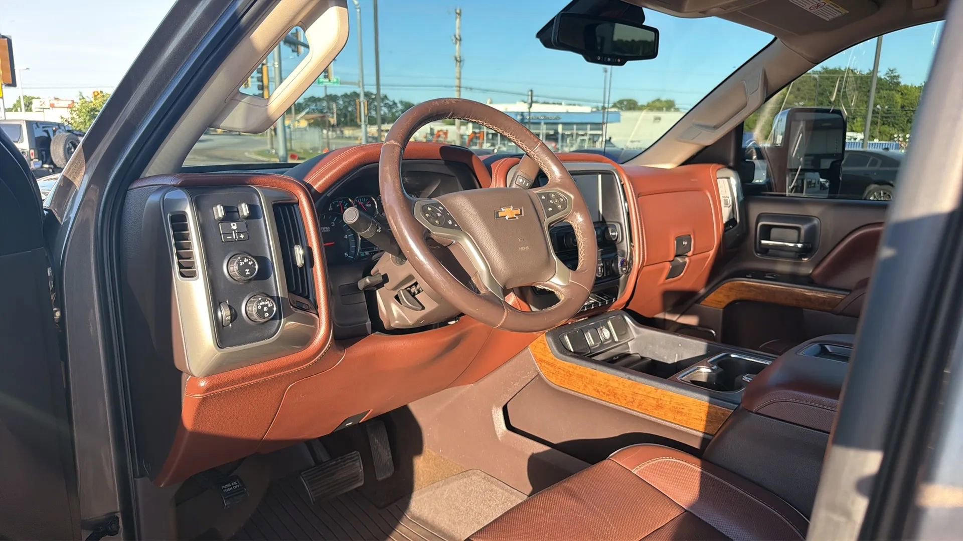 Used 2015 Chevrolet Silverado 2500 High Country w/ Duramax Plus Package AWD/4WD image 94