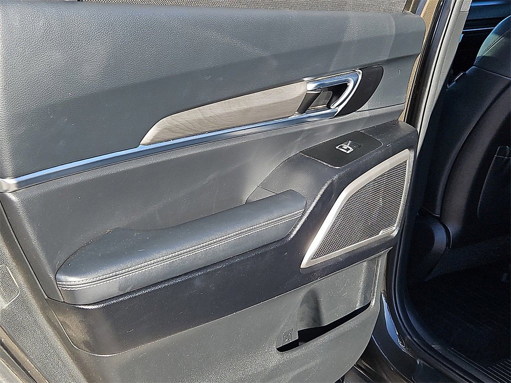 Used 2023 Kia Telluride EX X-Line image 16
