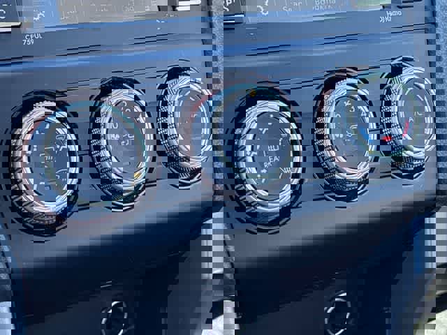 Used 2018 Subaru Forester 2.5i w/ Alloy Wheel Package image 37