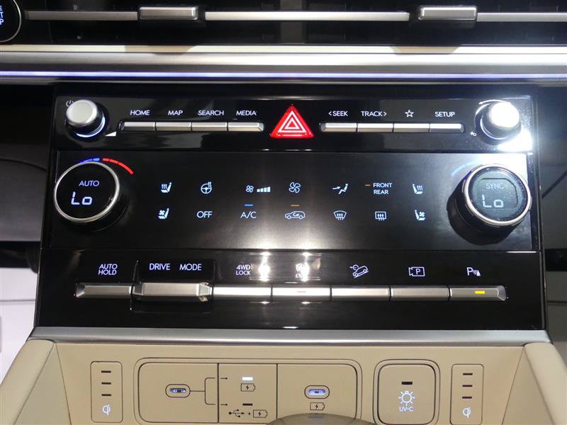 Used 2024 Hyundai Santa Fe Calligraphy AWD/4WD image 40