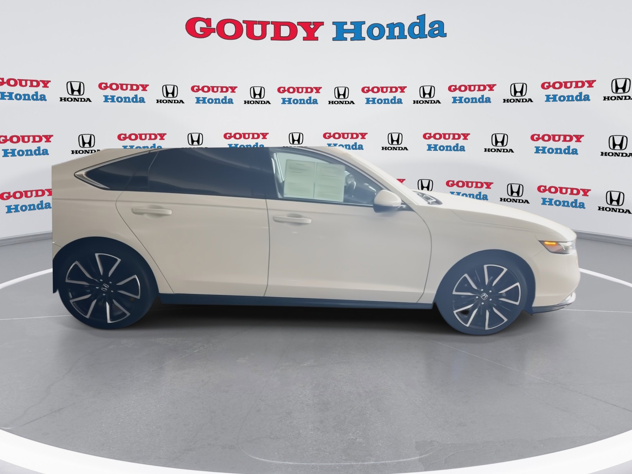 Certified 2023 Honda Accord Touring image 9