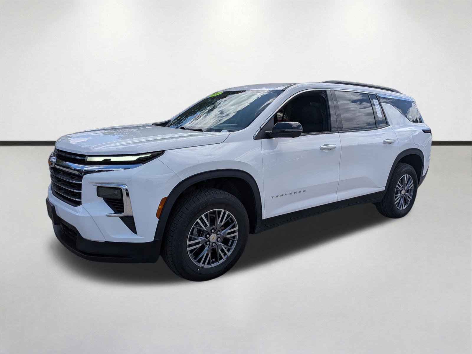 Used 2024 Chevrolet Traverse LT FWD image 8