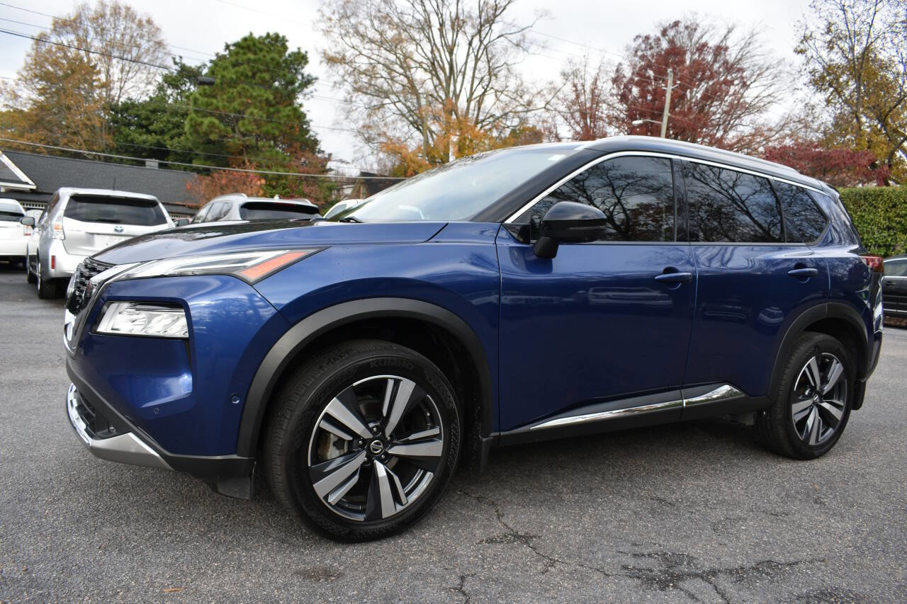 Used 2021 Nissan Rogue Platinum image 2